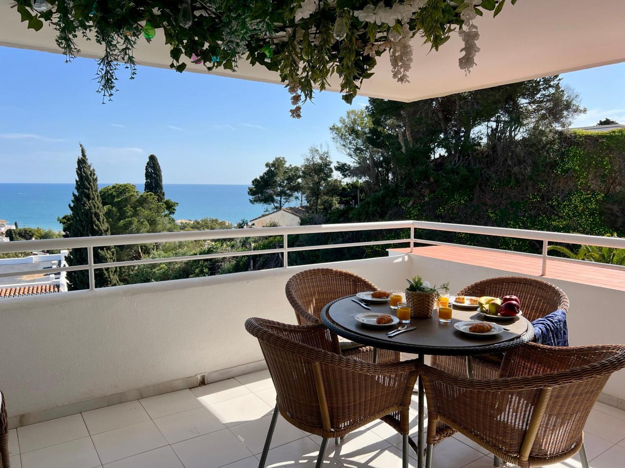 Miraflores Luxury Sea View Апартаменты